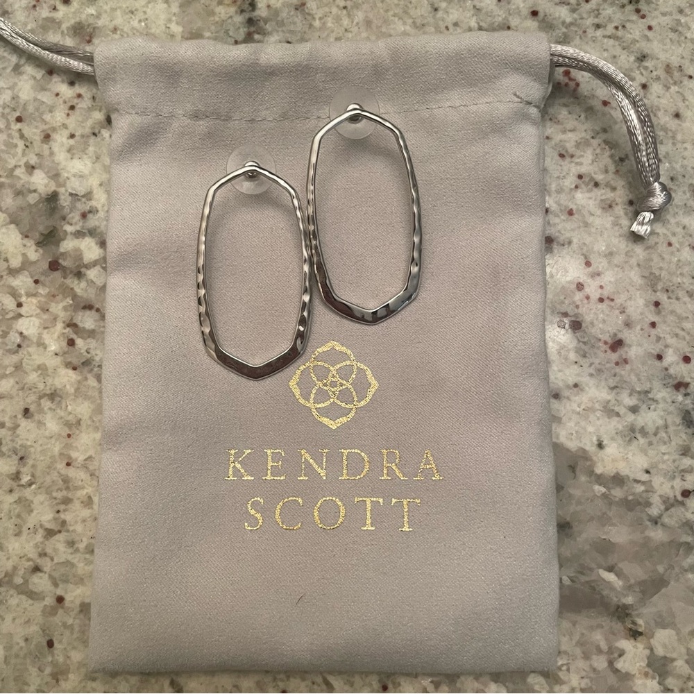 NWOT Kendra Scott silver Zorte Earrings